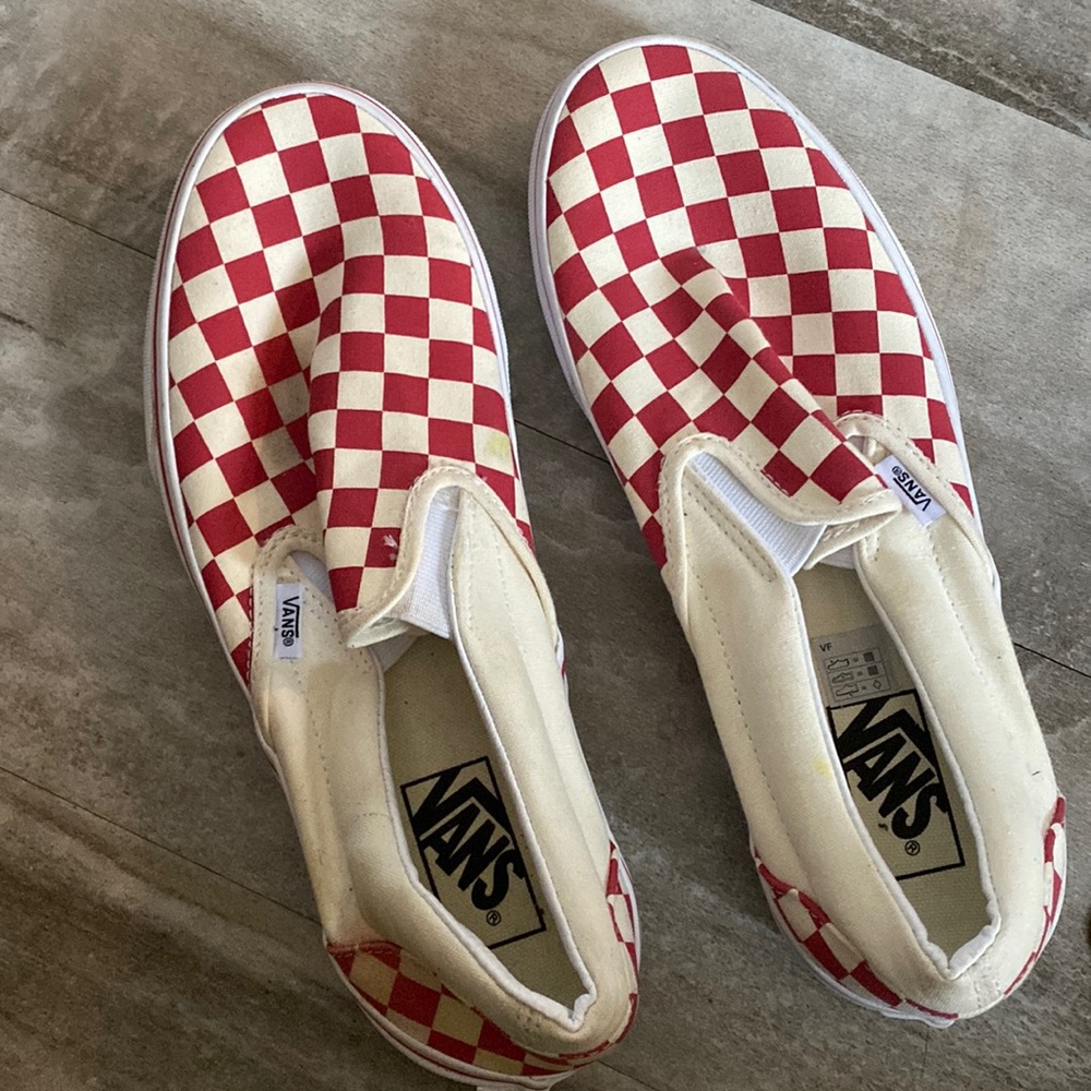 never worn been sitting in closet for the longest